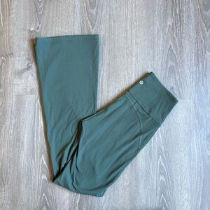 Lululemon Groove Super-High-Rise Flared Pant